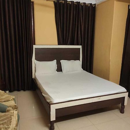 جايبور Oyo Hotel Sunshine Palace المظهر الخارجي الصورة